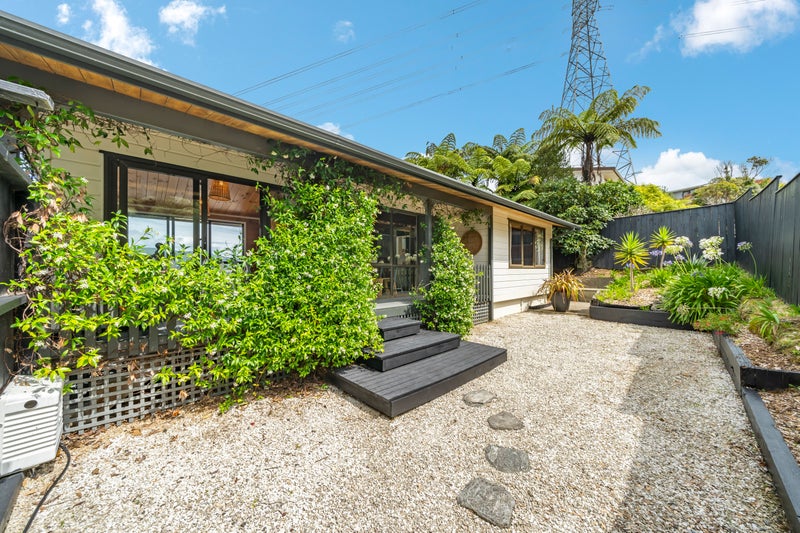 28 Matuhi Street, Tirohanga, Lower Hutt - Carousel 2