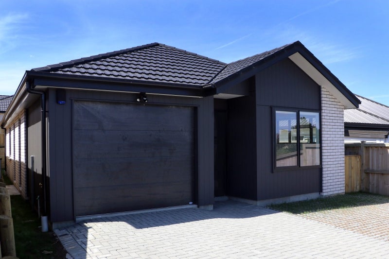 7 Rarangi Mai Lane, Karaka, Papakura - Carousel 1