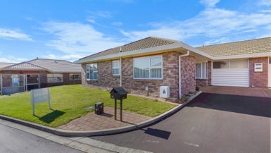 40/4 Admiral Crescent, Flagstaff, Hamilton - Carousel 1
