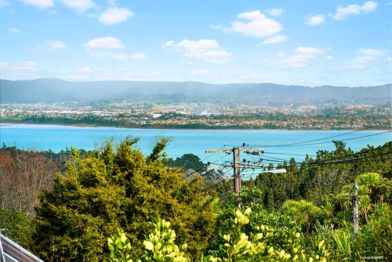 1/42 Waipa ST, Birkenhead, Auckland - Carousel 2