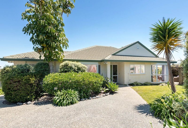 22 John Brooke Crescent, East Tamaki Heights, Auckland - Carousel 1