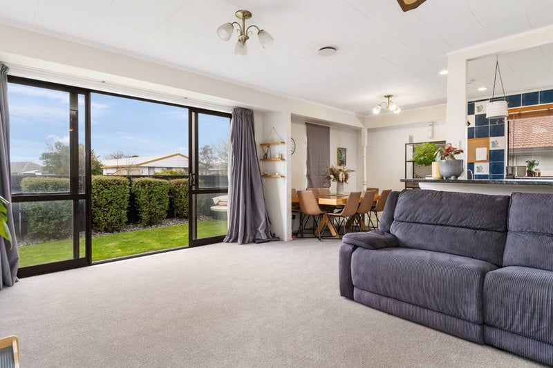 11 Tamarisk Place, Parklands, Christchurch - Carousel 2