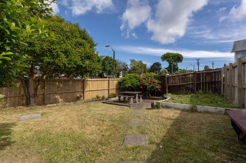 1/30 Copley Street, New Lynn, Auckland - Carousel 10