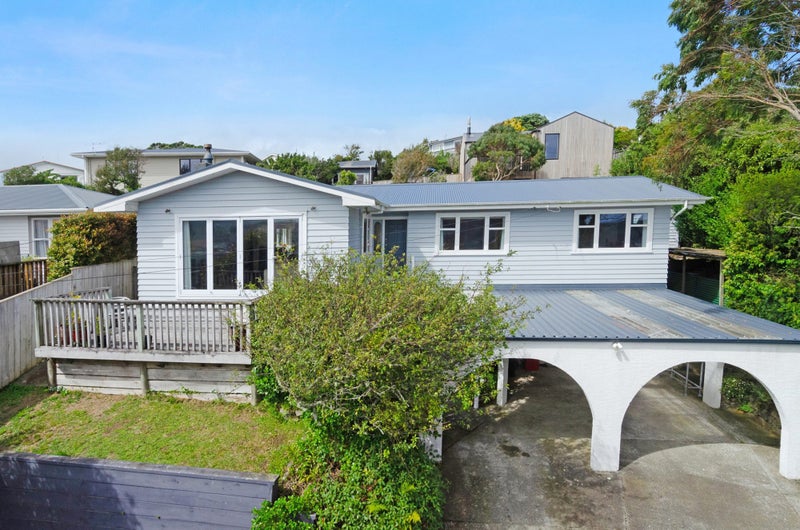 222 Helston Road, Paparangi, Wellington - Carousel 1