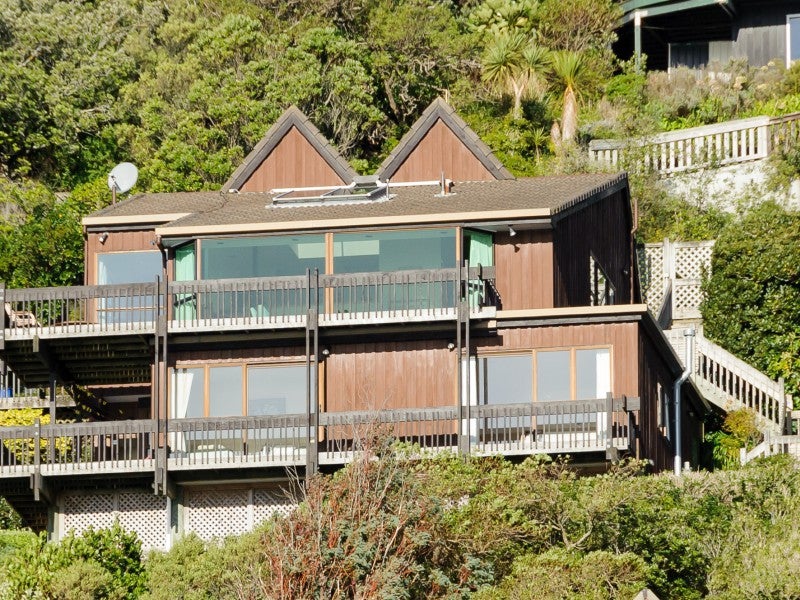 36 Robieson Street, Roseneath, Wellington - Carousel 1