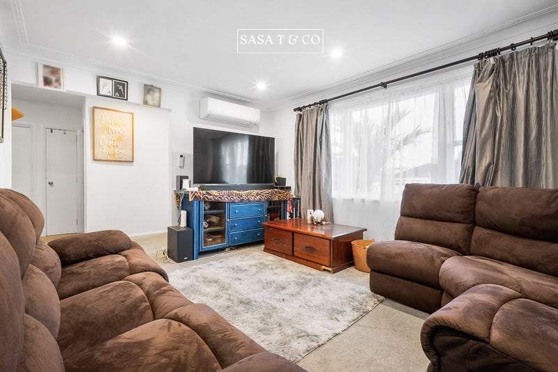 8 Julian Place, Otara, Auckland - Carousel 2