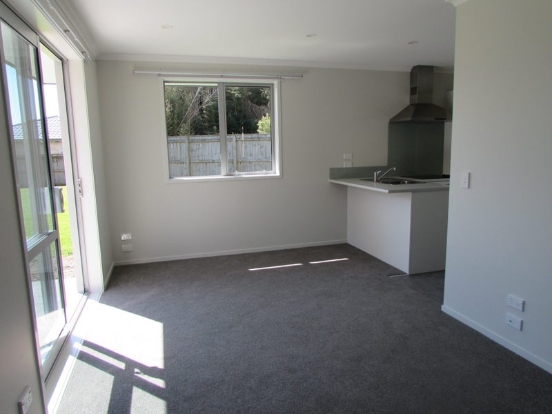 26 Meliora Place, Avondale, Auckland - Carousel 2