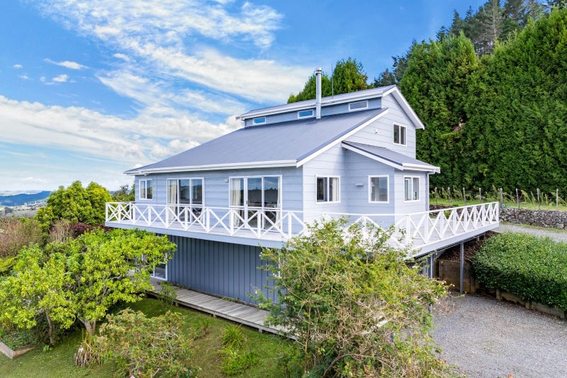 17 Scenic Rise, MAUNU, WHANGAREI - Carousel 1