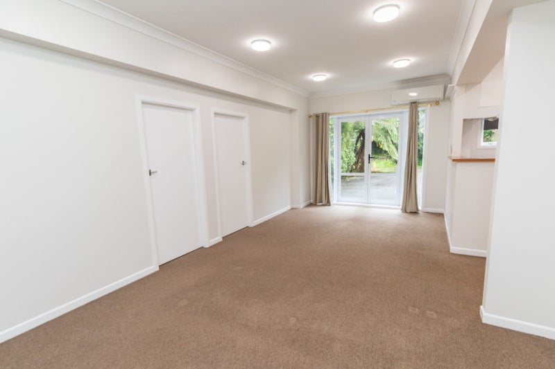77 Chamberlain Road, Karori, Wellington - Carousel 2