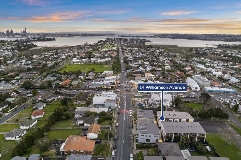 2/14 Williamson Avenue, Belmont, Auckland - Carousel 18