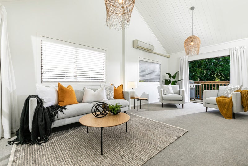 2/47 Lyons Avenue, Murrays Bay, Auckland - Carousel 1