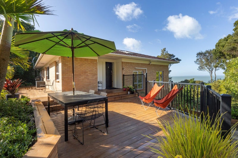 3 Janet Place, Laingholm, Auckland - Carousel 1