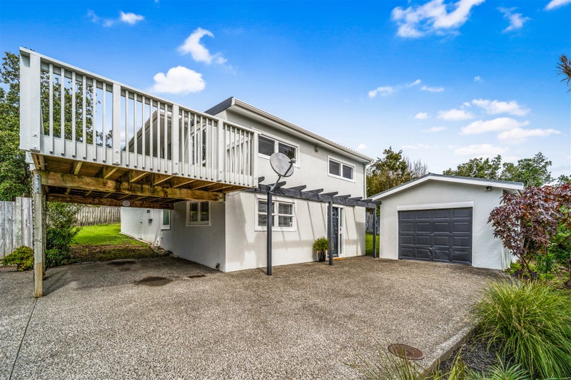 369 Whangaparaoa Road, Stanmore Bay, Whangaparaoa - Carousel 1
