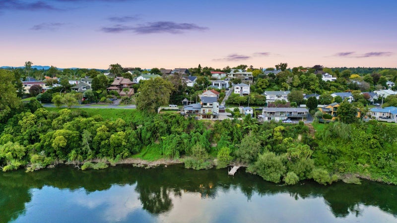 363 River Road, Claudelands, Hamilton - Carousel 2