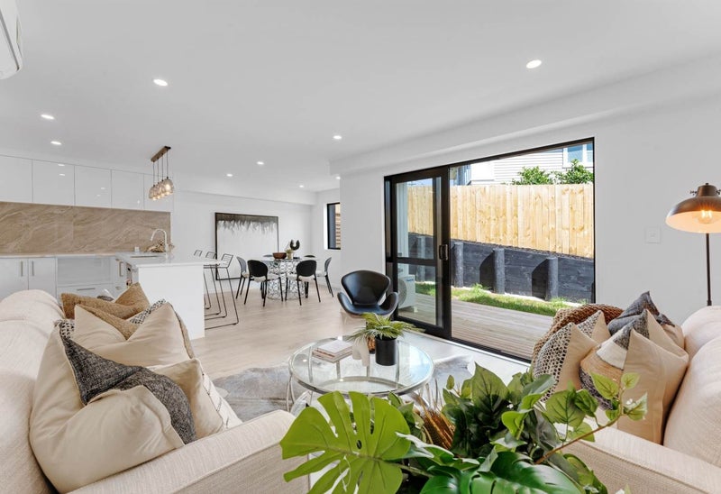 32A Apirana Avenue, Glen Innes, Auckland - Carousel 1