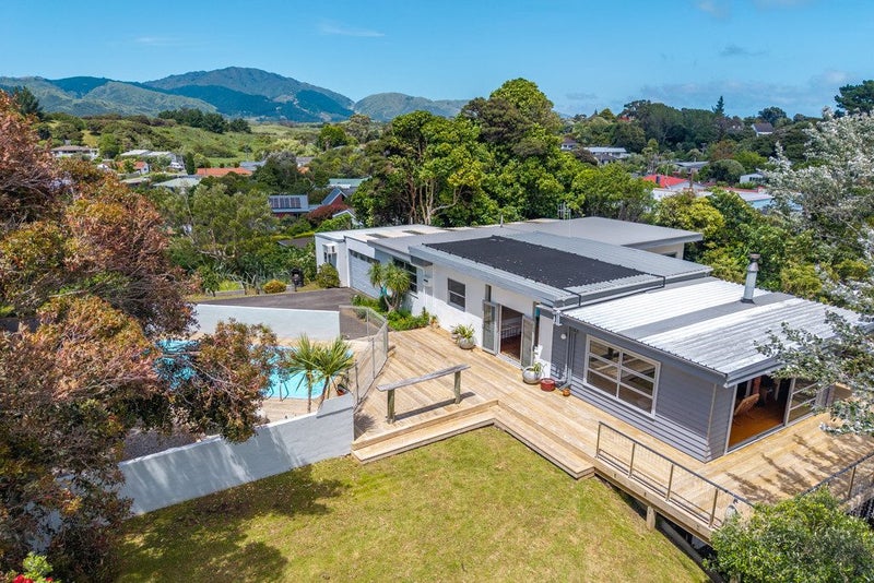 48 Tiromoana Road, Raumati South, Paraparaumu - Carousel 1