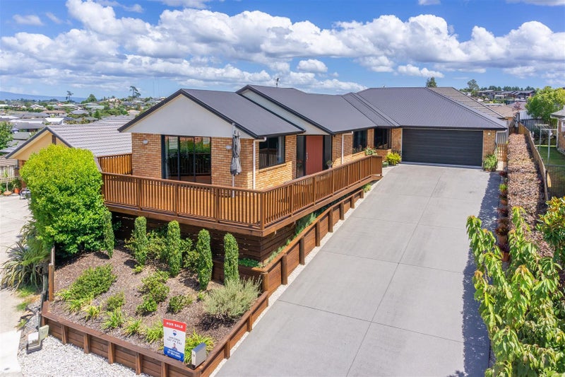 13 Hadrians Way, Nawton, Hamilton - Carousel 1