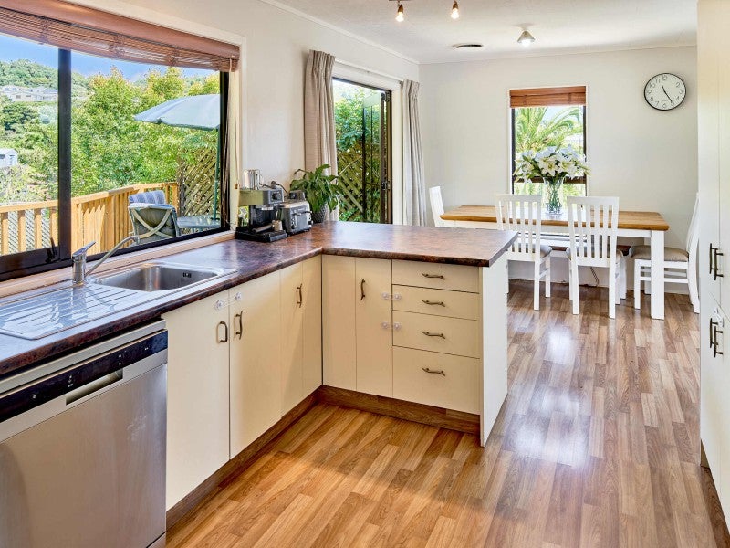 16 Transom Close, Whitby, Porirua - Carousel 2