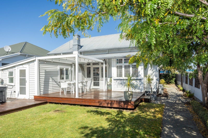 42A Latham Street, Napier South, Napier - Carousel 20