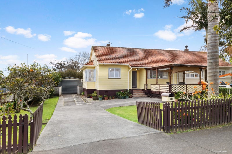 71 Premier Avenue, Point Chevalier, Auckland - Carousel 2