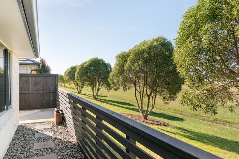 15 Ponga Place, Papamoa Beach, Papamoa - Carousel 2