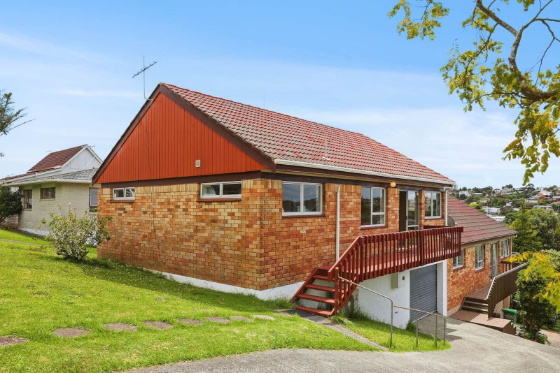 1/34 Shanaway Rise, Hillcrest, Auckland - Carousel 1