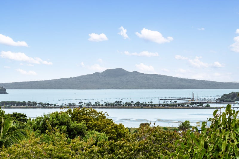 19 Seaview Road, Remuera, Auckland - Carousel 2