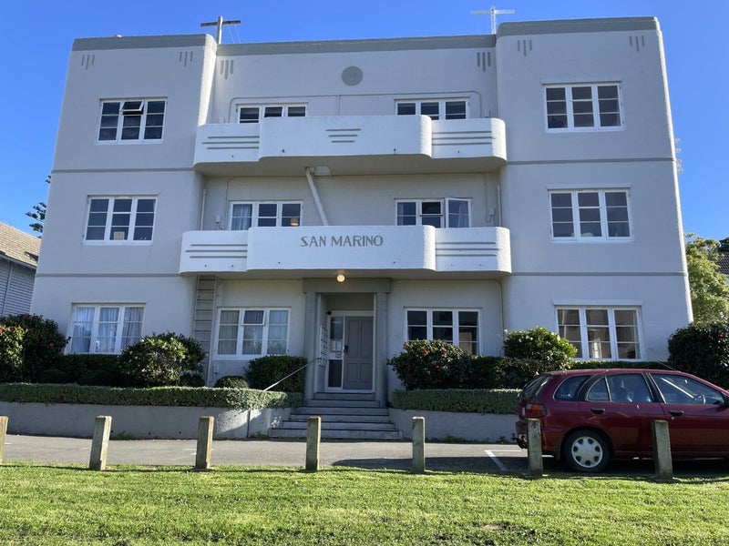 4/4 Oak Park Avenue, Te Aro, Wellington - Carousel 24