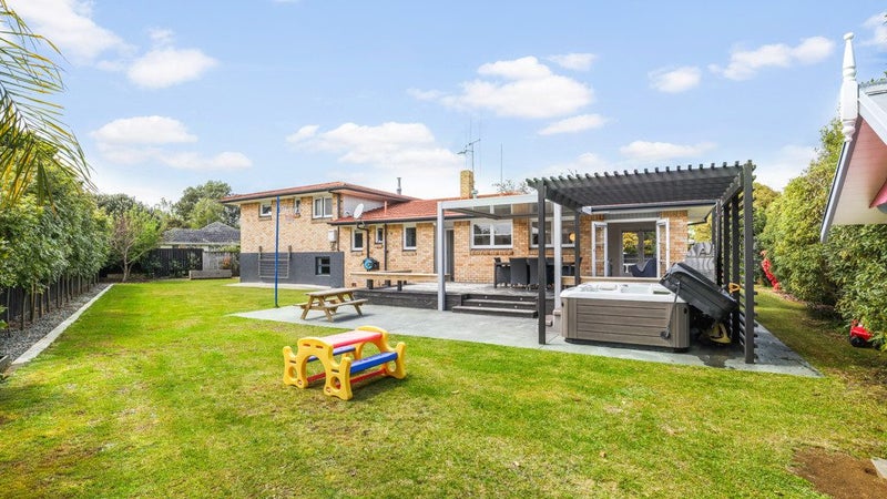 4 Gordon Street, Hillcrest, Hamilton - Carousel 2