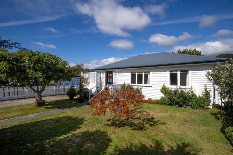 6 Rimu Street, Toi Toi, Nelson - Carousel 2