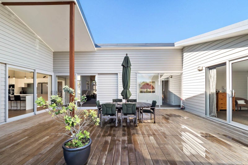 9 Meadowbrook Place, Buckland, Pukekohe - Carousel 1