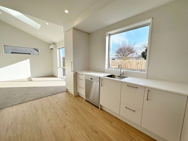 3/27 Radnor Street, St Albans, Christchurch - Carousel 2