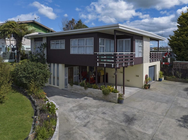 8 Russleigh Drive, Dinsdale, Hamilton - Carousel 1