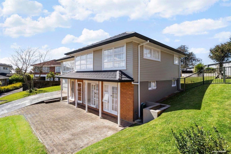 15 Hibiscus Place, Hillsborough, Auckland - Carousel 2