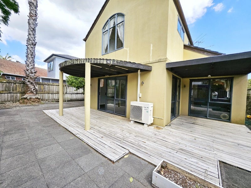 19B Kain Street, Mount Eden, Auckland - Carousel 12