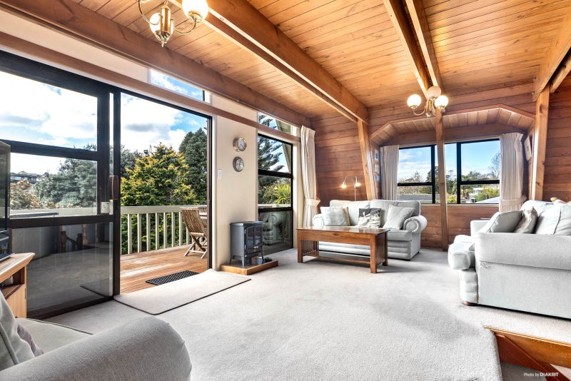 3 Halsey Drive, Lynfield, Auckland - Carousel 2