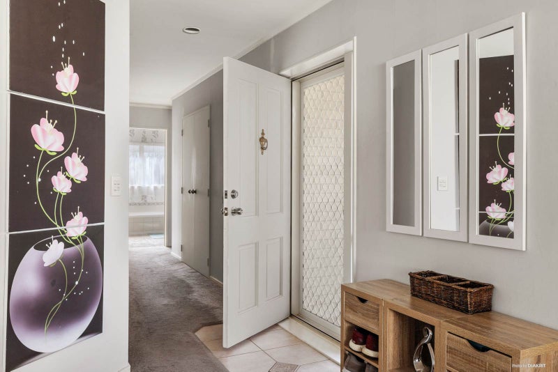 87 Burundi Avenue, Clendon Park, Auckland - Carousel 2