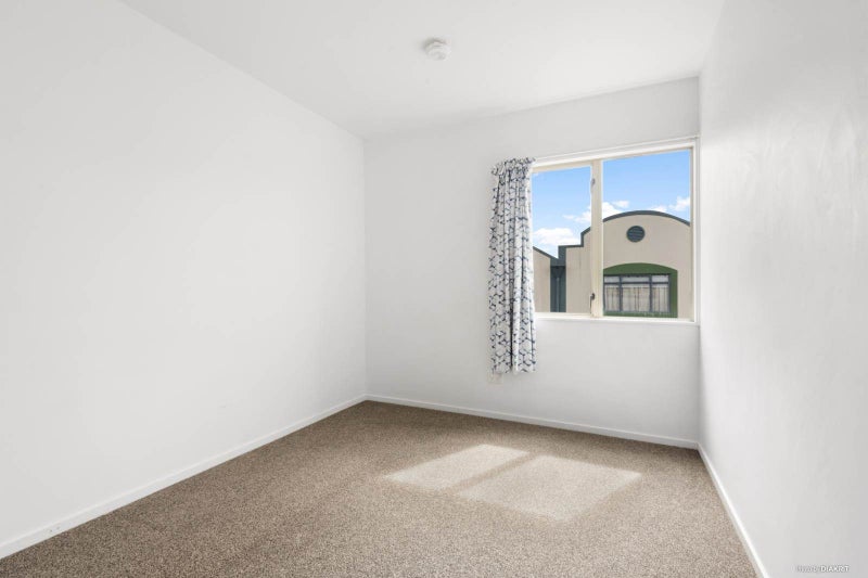 29/14 Ambrico Place, New Lynn, Auckland - Carousel 14