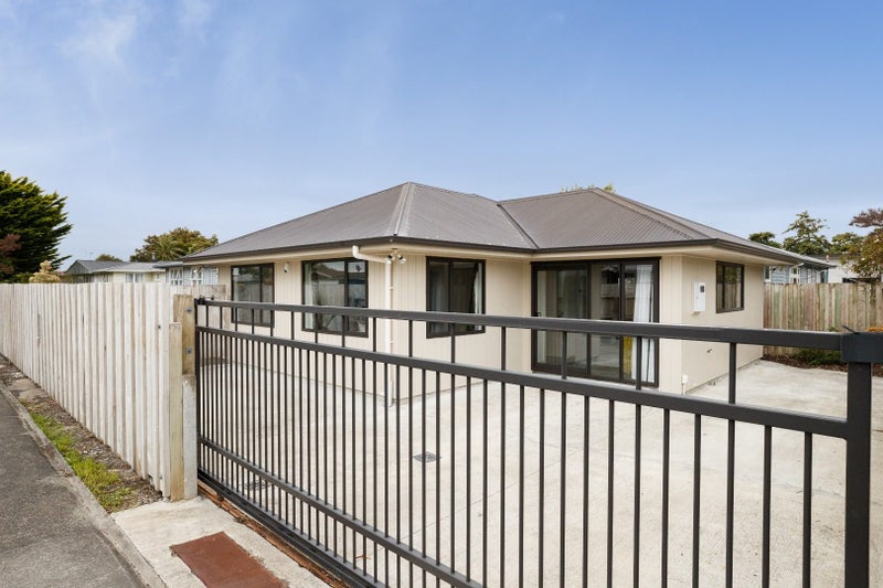 170 Tremaine Avenue, Westbrook, Palmerston North - Carousel 1