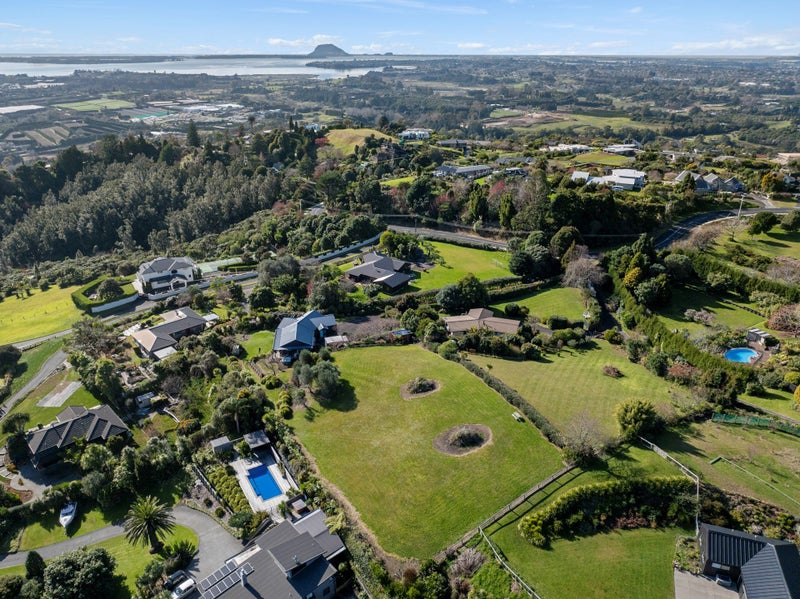 1/2 Elliot Street, Howick, Auckland - Carousel 37