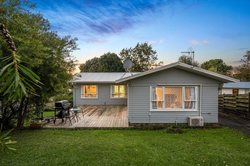12 Orsova Place, Lynfield, Auckland - Carousel 2