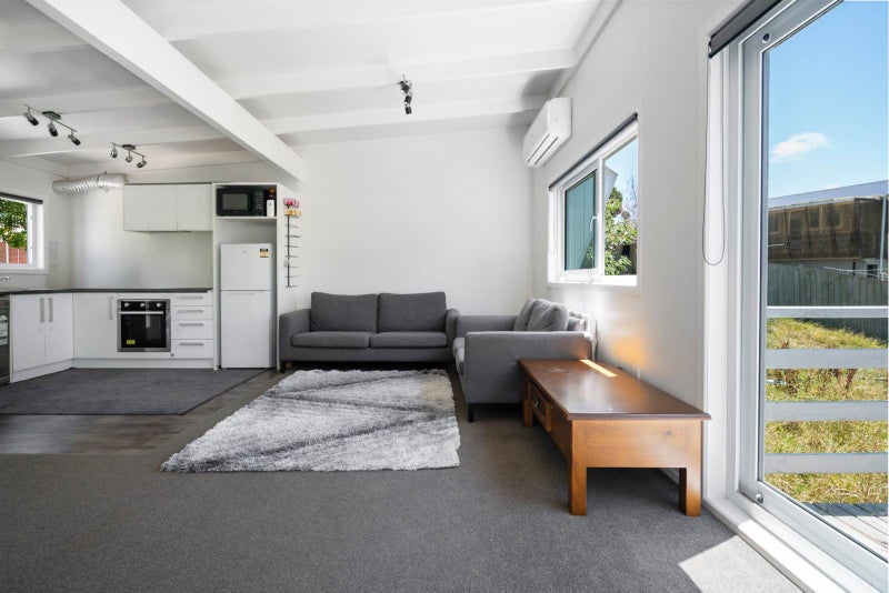 1/49 Jane Cowie Avenue, Otahuhu, Auckland - Carousel 1