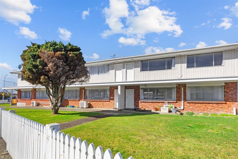 6/246 Main Road, Tawa, Wellington - Carousel 1