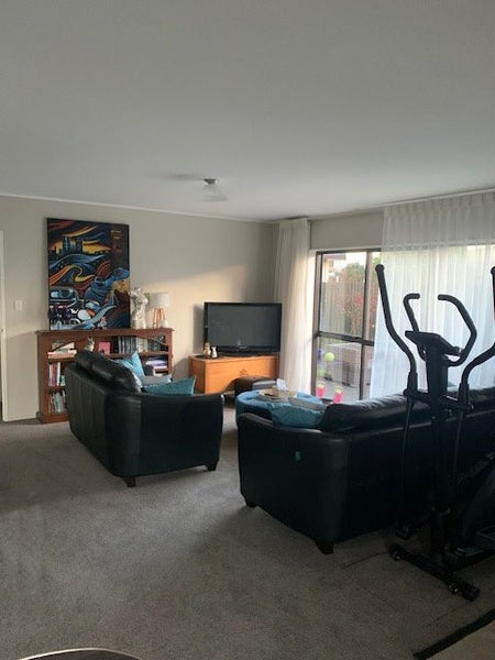 18 Townshend Crescent, Greenmeadows, Napier - Carousel 2