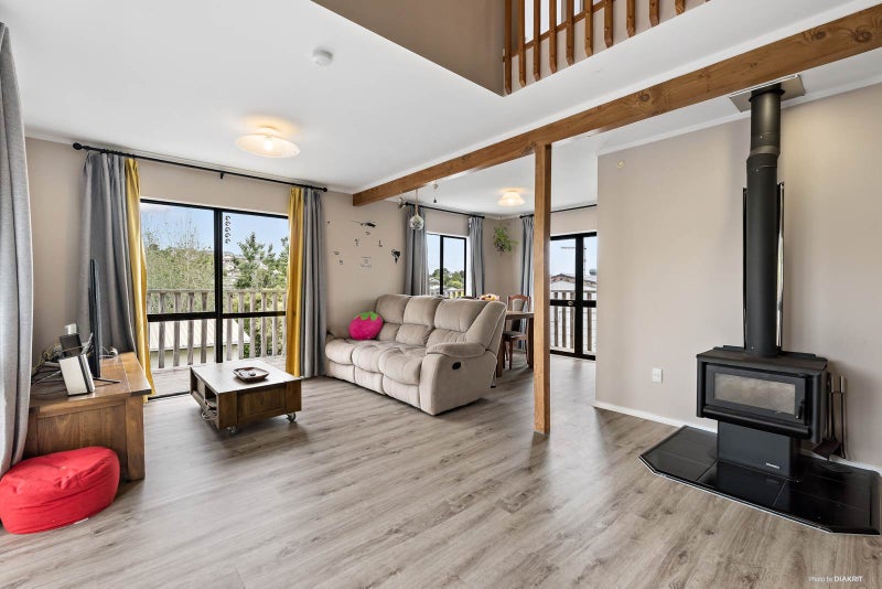 1/60 Trias Road, Totara Vale, Auckland - Carousel 2