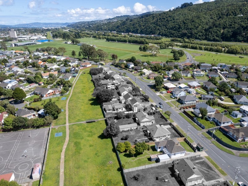24 Reynolds Street, Taita, Lower Hutt - Carousel 23