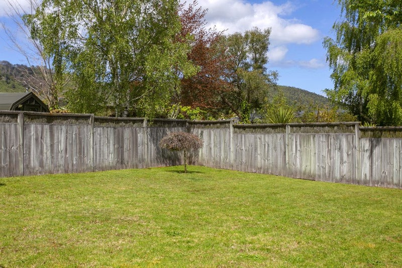 13 Yasmin Lane, Kinloch, Taupō - Carousel 32