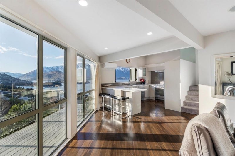 4B Manata Lane, Fernhill, Queenstown - Carousel 1