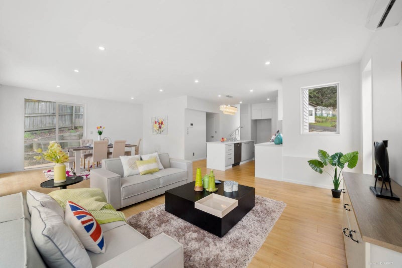 11A Malibu Grove, Bayview, Auckland - Carousel 2