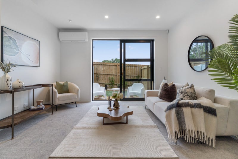 15 Cardigan Street, Morningside, Auckland - Carousel 2